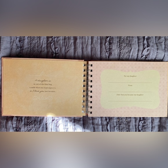 Hallmark Daughter Tribute Album New - Picture 2 of 8